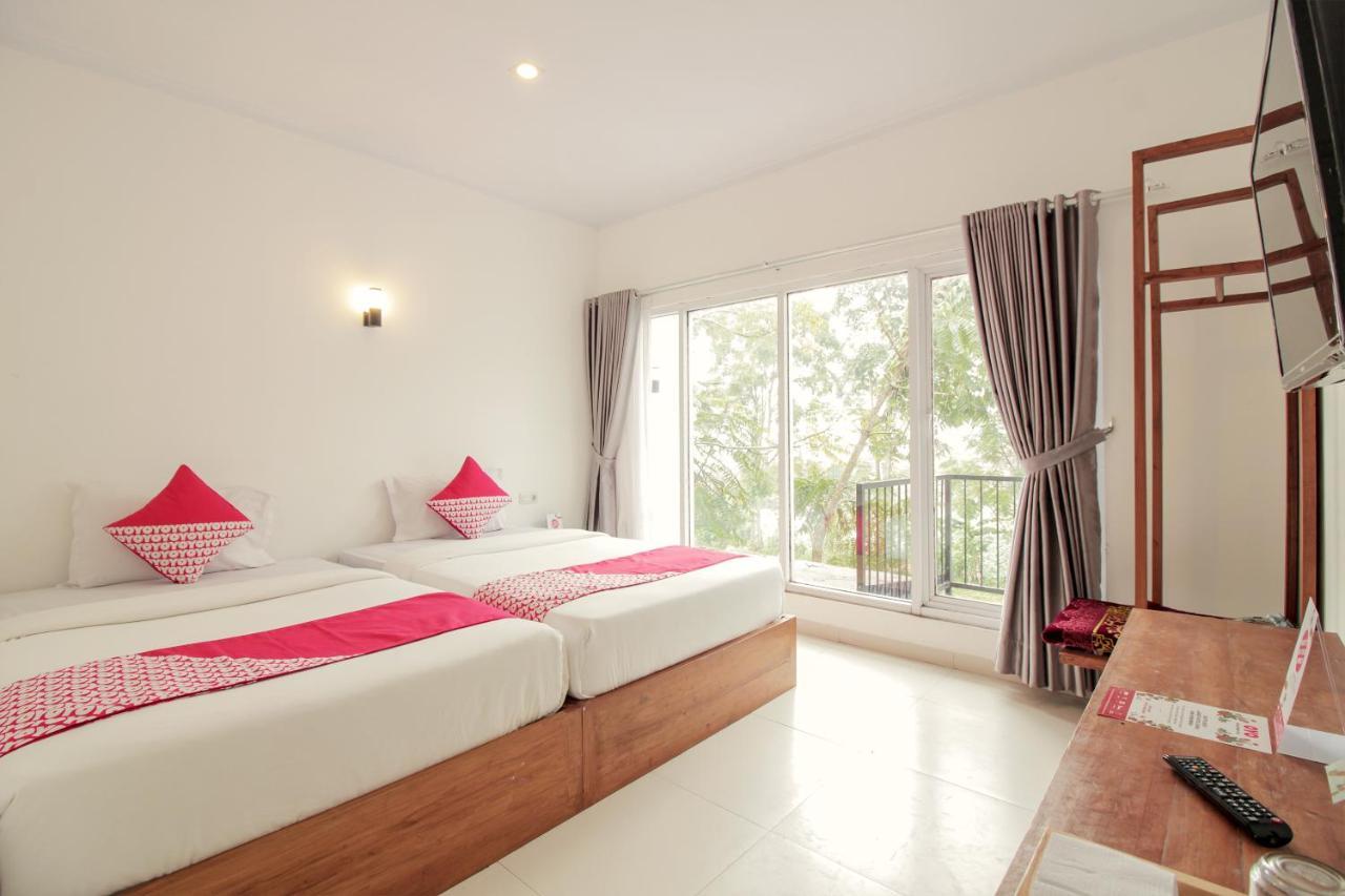 Oyo 396 Tibrae Residence Syariah Lembang Extérieur photo