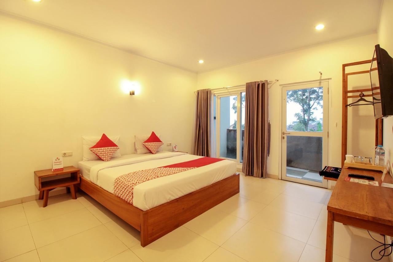 Oyo 396 Tibrae Residence Syariah Lembang Extérieur photo